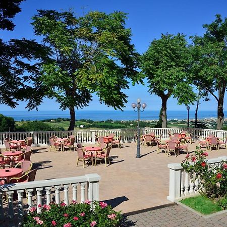 Hotel Bel Sit Senigallia Exteriör bild