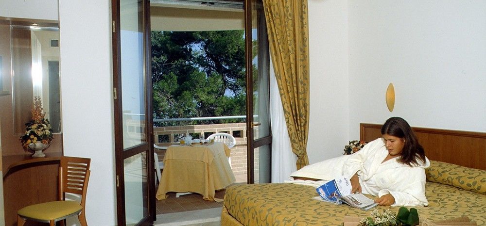 Hotel Bel Sit Senigallia Exteriör bild