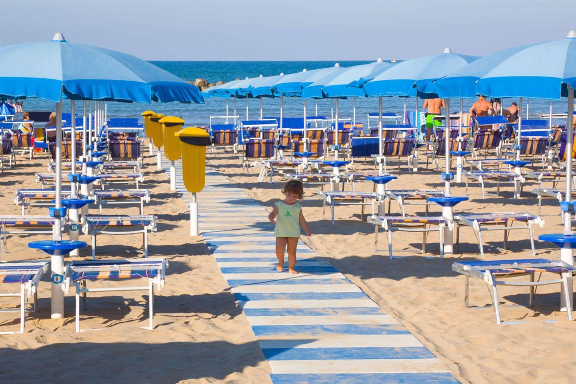 Hotel Bel Sit Senigallia Exteriör bild